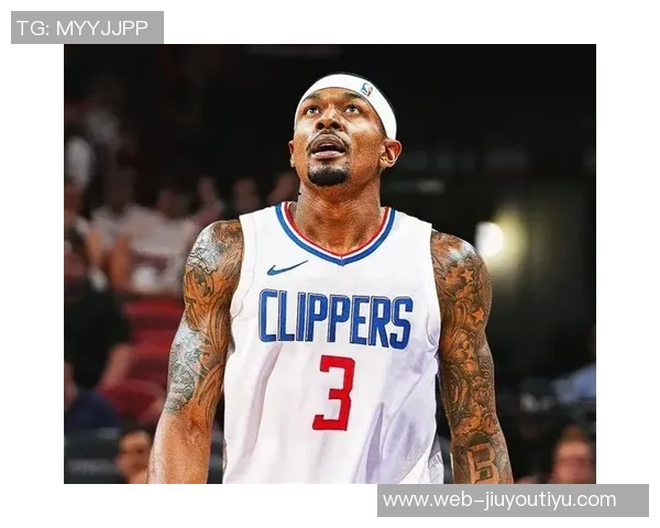 比尔遭遇伤病困扰休赛期膝盖手术本季上场时间受限情况堪忧