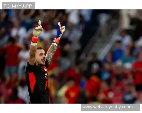 世体报道阿森西奥出战黄潜存疑阿拉巴有望复出迎战