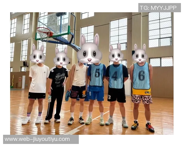 文班赛后第一时间回看录像努力为下场比赛做好充分准备