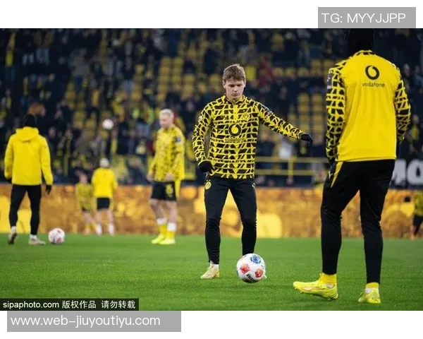 多特中场格罗斯完成体检即将正式回归布莱顿队